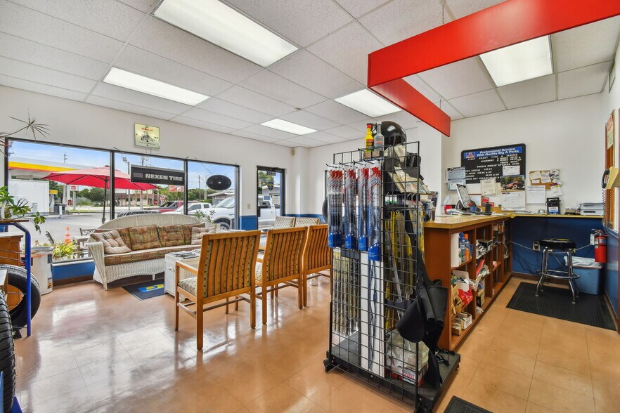 More Photos Of 2350 N Ponce De Leon Blvd, Saint Augustine Service Station For Sale