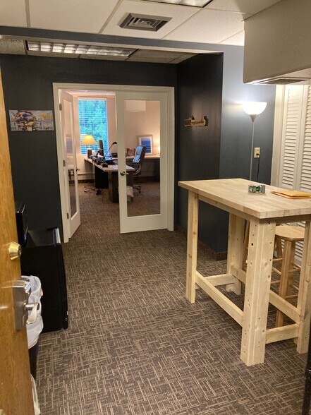 More Photos Of 6440 Flying Cloud Dr, Eden Prairie Office For Lease