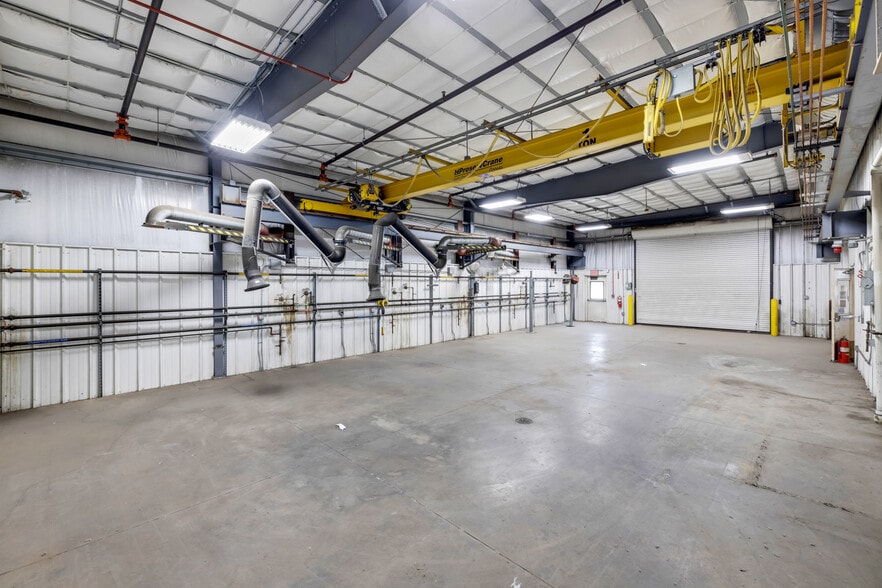 More Photos Of 805 48th Ave W, Williston Manufacturing For Lease