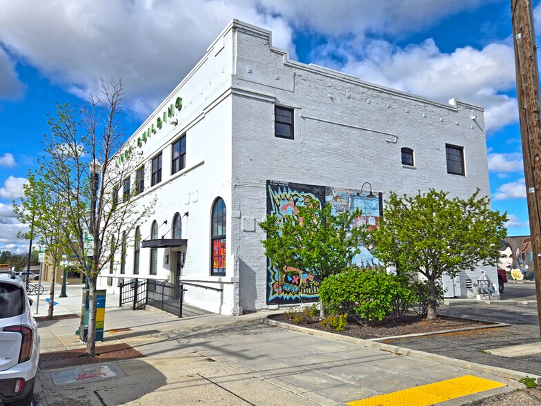 More Photos Of 1402 W Grove St, Boise General Retail For Lease