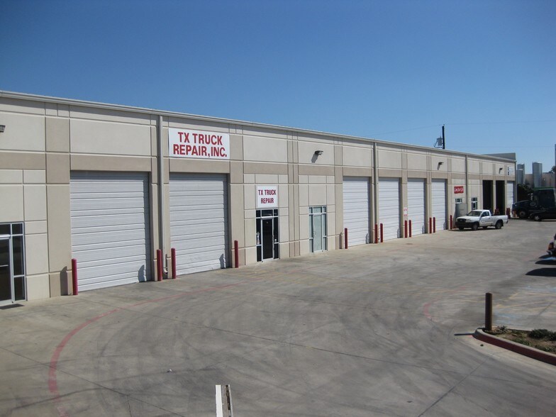 More Photos Of 1830 High Prairie Rd, Grand Prairie Unknown For Lease