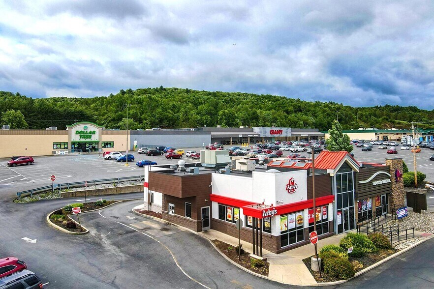 More Photos Of 1211 Blakeslee Boulevard Dr E, Lehighton Unknown For Lease