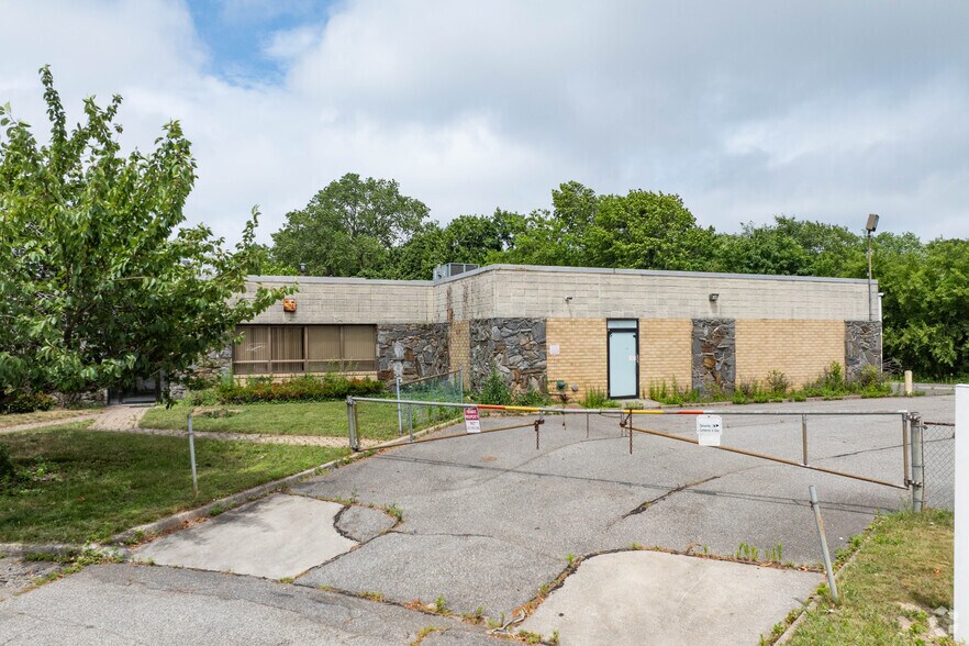 More Photos Of 22 Connor Ln, Deer Park Warehouse For Sale