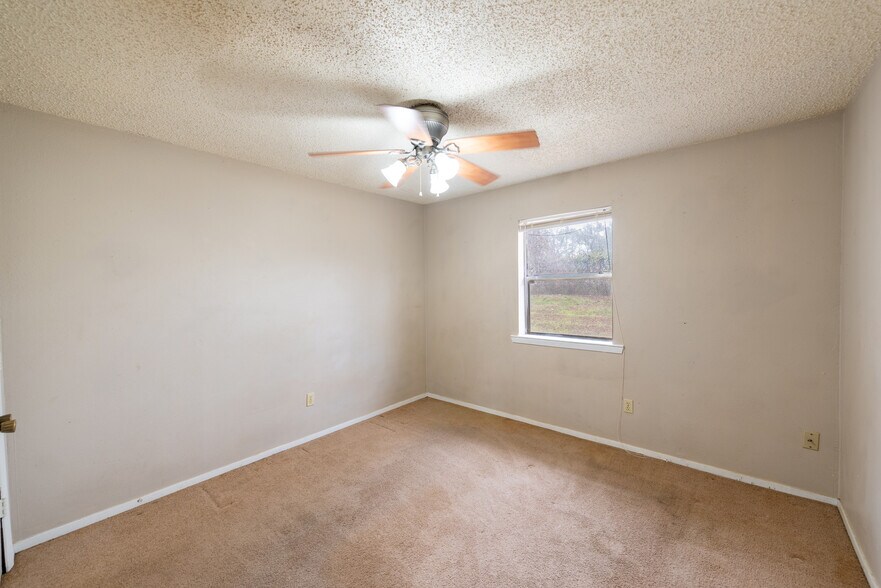 More Photos Of 100 Colvin St, Mount Vernon Apartments For Sale
