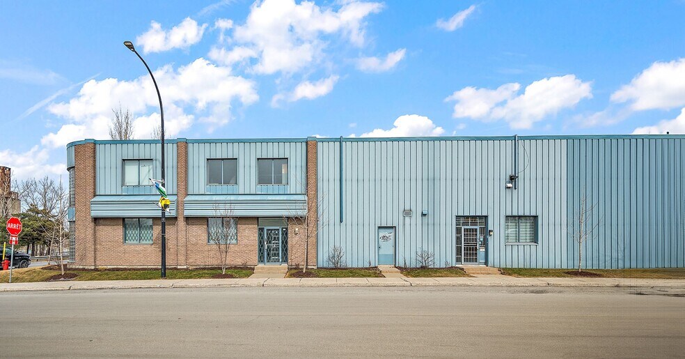 More Photos Of 5190 Rue Saint-Patrick, Montréal Distribution For Lease