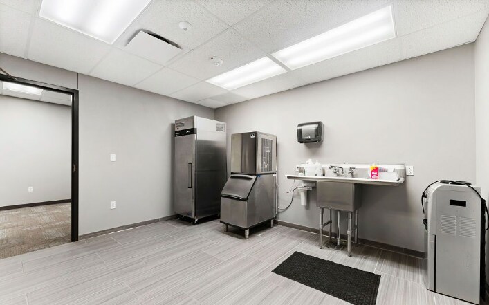 More Photos Of 1607 W Tx-289-loop, Lubbock Medical For Sale