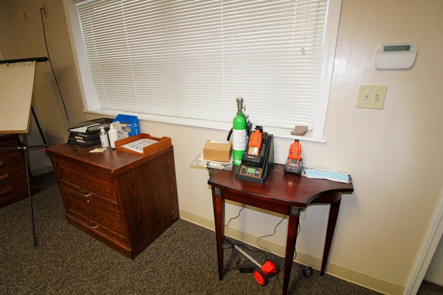 More Photos Of 7350 State Route 111, South Roxana Industrial For Sale