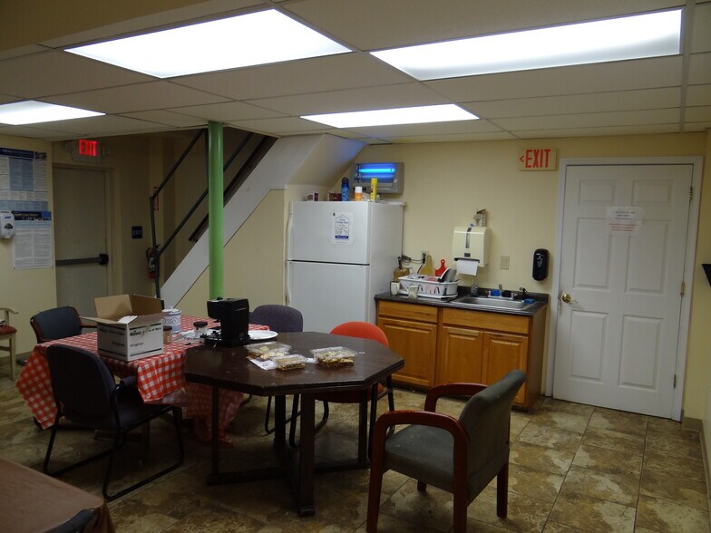 More Photos Of 1746 Winchester Rd, Bensalem Manufacturing For Lease