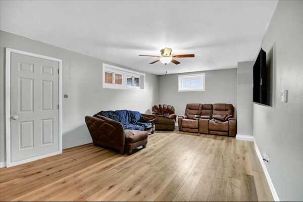 More Photos Of 3612 W Bloomington Rd, Champaign Truck Terminal For Sale