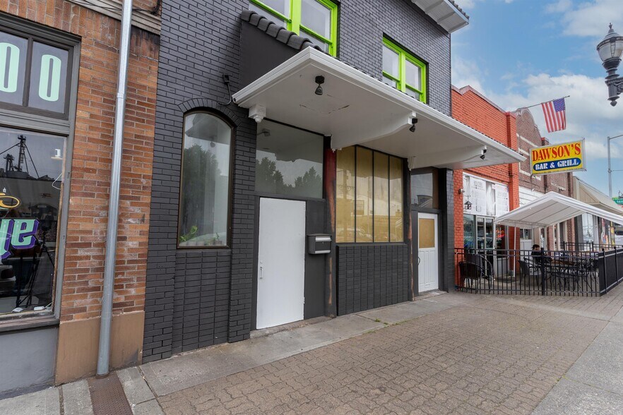 More Photos Of 5439 S Tacoma Way, Tacoma Storefront Retail Office For Lease