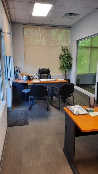 More Photos Of 3960 Old Milton Pky, Alpharetta Storefront Retail Office For Lease