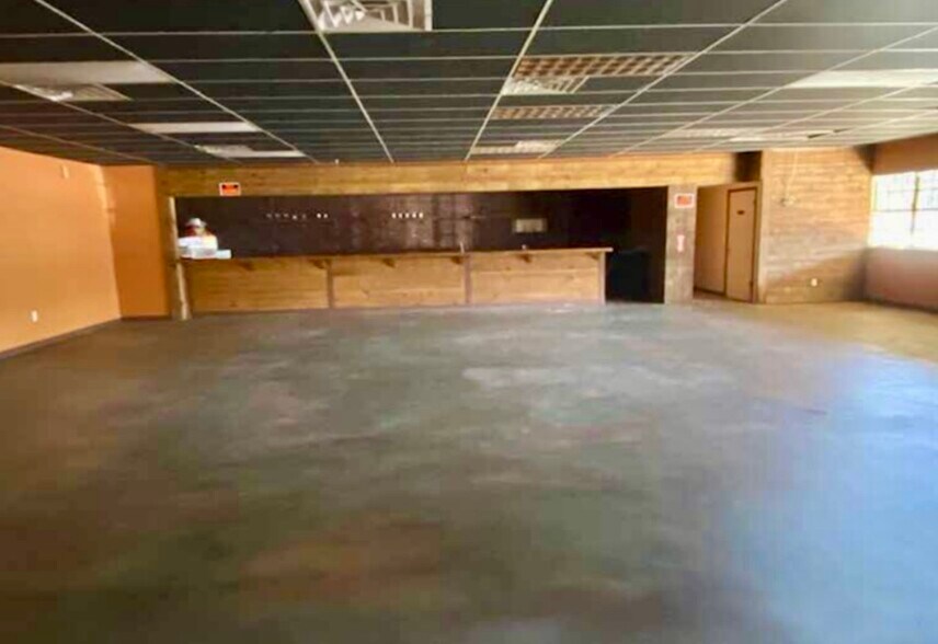 More Photos Of 14100 N Highway 19, Salt Springs Storefront Retail Office For Lease