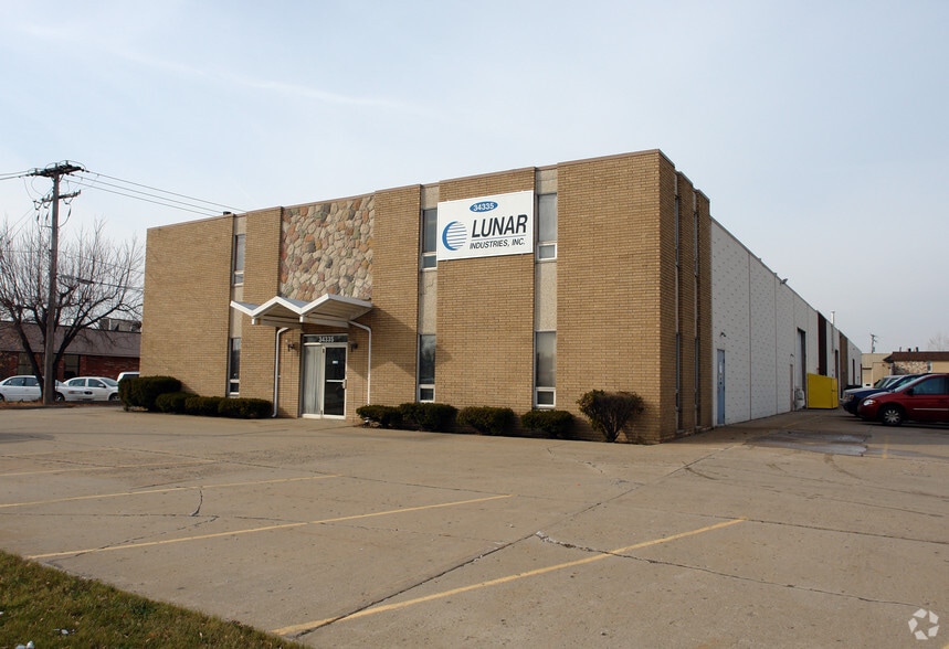 Primary Photo Of 34335-34341 Groesbeck Hwy, Clinton Township Warehouse For Sale