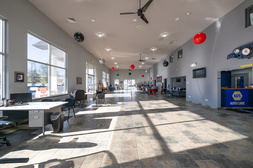 More Photos Of 2003 Route 209, Brodheadsville Auto Dealership For Sale