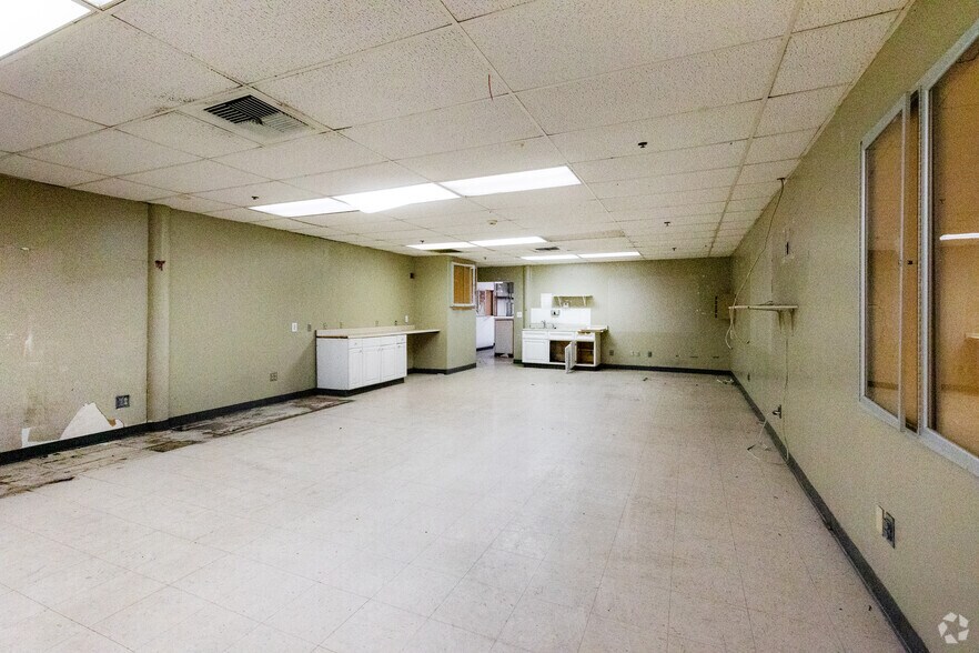More Photos Of 1345 N Montebello Blvd, Montebello Freestanding For Lease