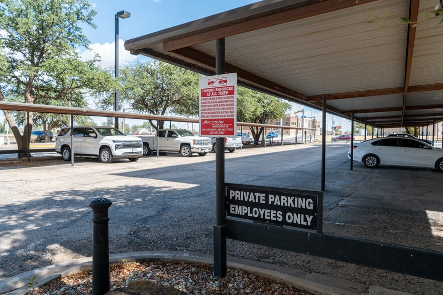 More Photos Of 125 W Missouri Ave, Midland Office For Lease