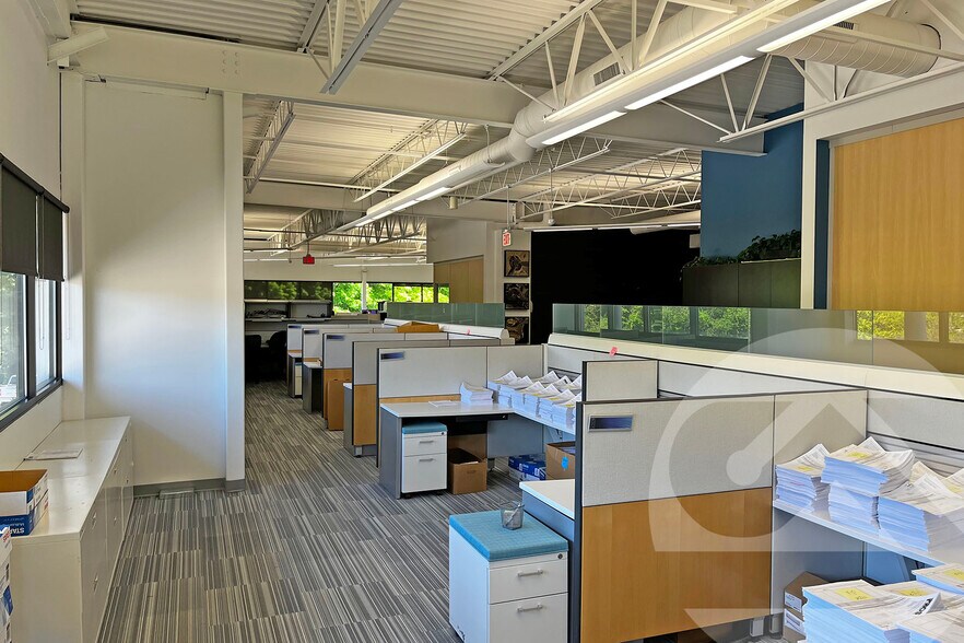 More Photos Of 2655 E Oakley Park Rd, Commerce Township Office For Sale