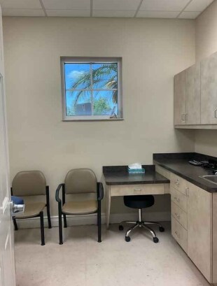 More Photos Of 425 Nursing Home Dr, Arcadia Medical For Sale