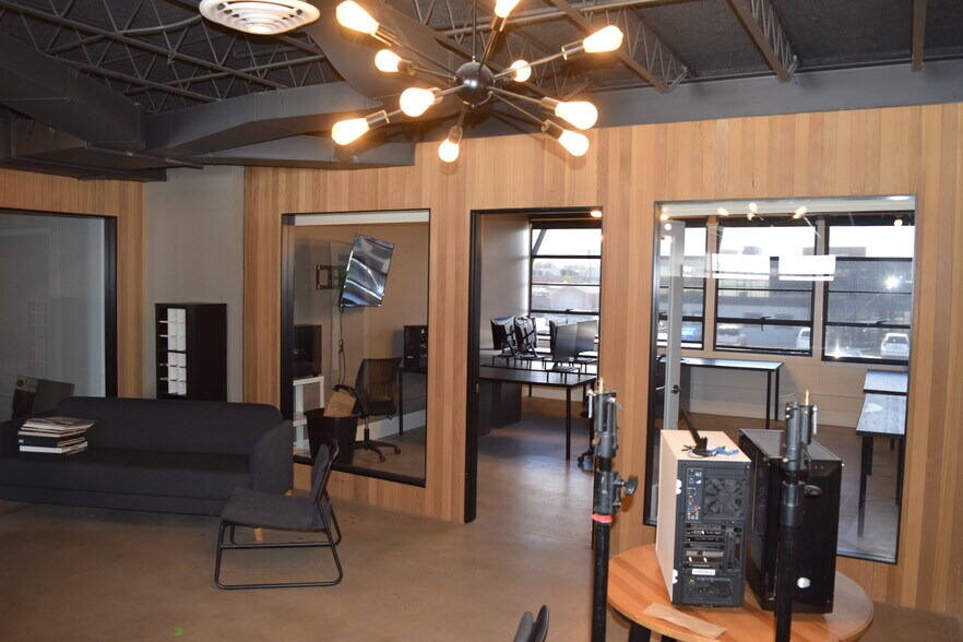 More Photos Of 1340 S Santa Fe Dr, Denver Office For Lease