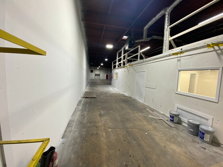 More Photos Of 177-235 Cumberland St, Memphis Distribution For Lease