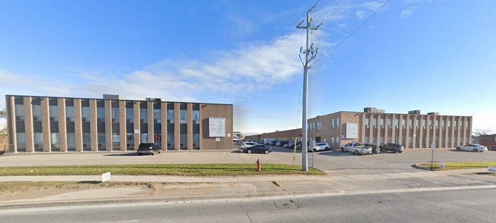 More Photos Of 2465 Cawthra Rd, Mississauga Light Distribution For Sale