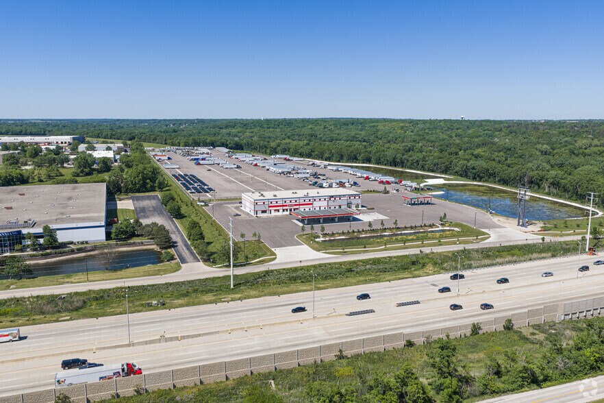 More Photos Of 70 Airport Rd, Elgin General Retail For Lease