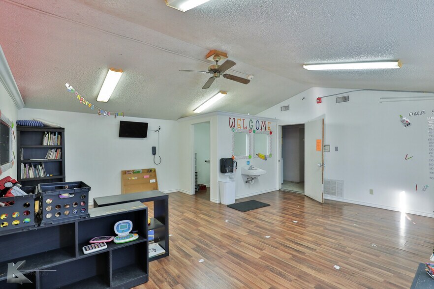 More Photos Of 6000 Buffalo Gap Rd, Abilene Daycare Center For Sale