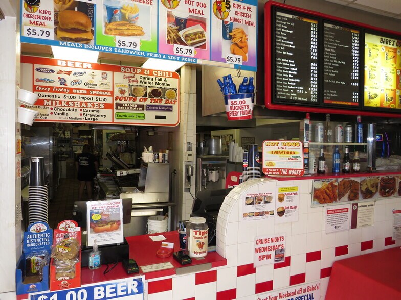 More Photos Of 2600 W Jefferson St, Joliet Fast Food For Sale