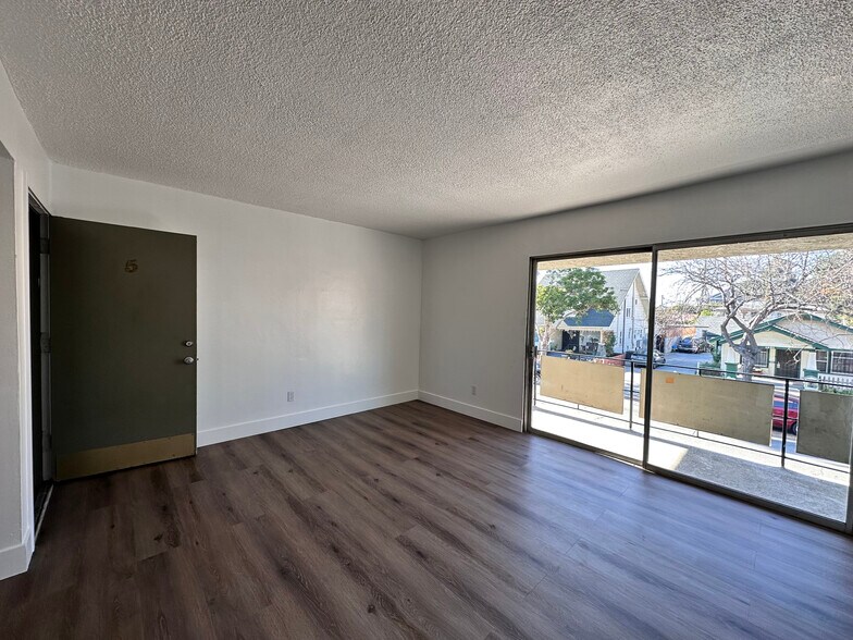 More Photos Of 1036 Saint Louis Ave, Long Beach Apartments For Sale