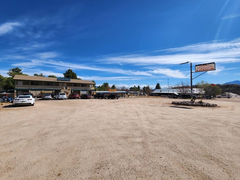 More Photos Of 249 Old Hwy 188, Tonto Basin Hotel For Sale