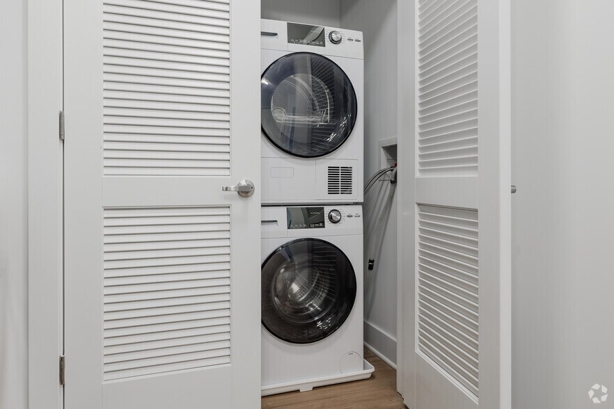 More Photos Of 110 Bergen Tpke, Little Ferry Apartments For Lease