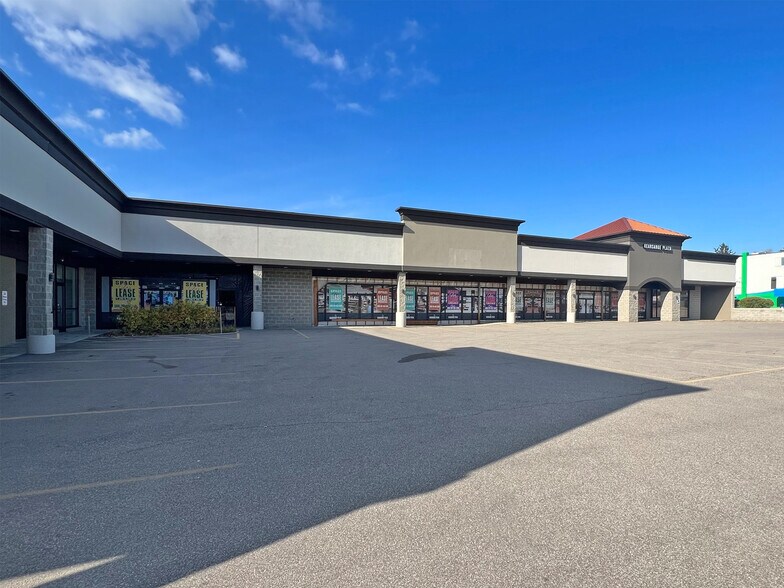 More Photos Of 5130-5158 Peach St, Erie Freestanding For Lease