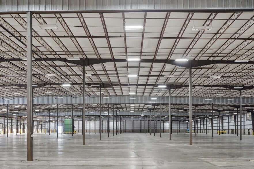 More Photos Of 10110 Aero Rd, Cheney Distribution For Lease