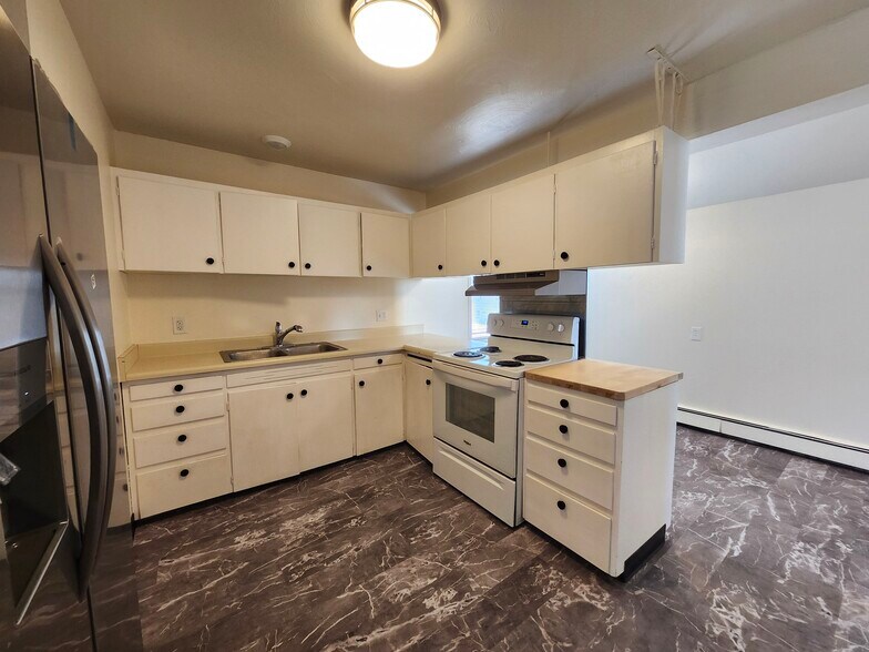 More Photos Of 3925 E 9th Ave, Anchorage Multifamily For Sale