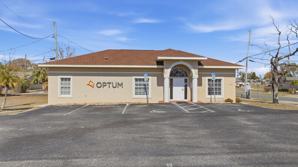 Primary Photo Of 1143 State Road 60 E, Lake Wales Office For Sale