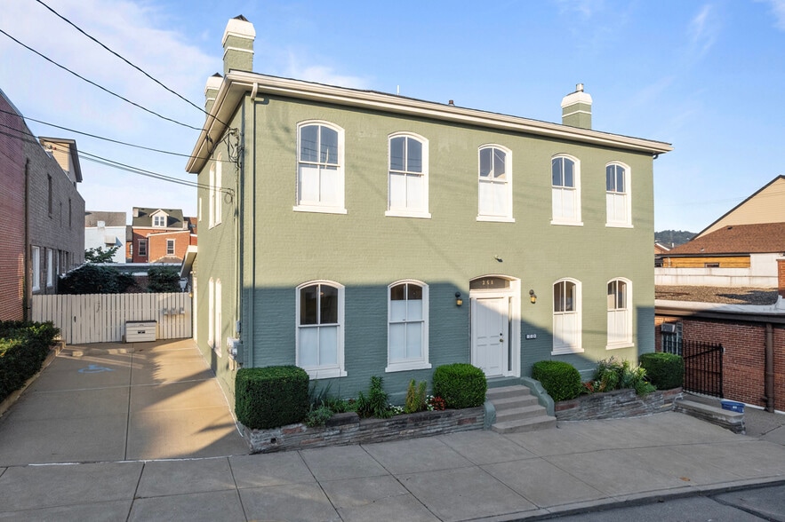 More Photos Of 258 42nd St, Pittsburgh Office For Sale