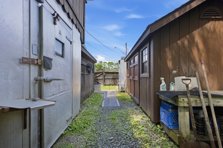 More Photos Of 352 Quaker Rd, Queensbury Restaurant For Sale