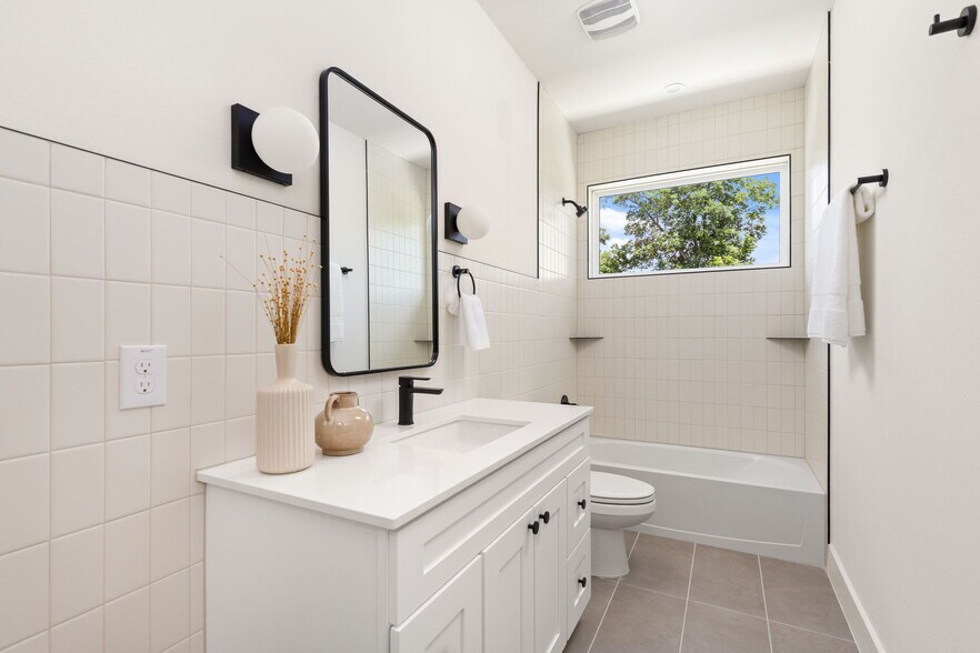 More Photos Of 3528 Gonzales st, Austin Land For Sale