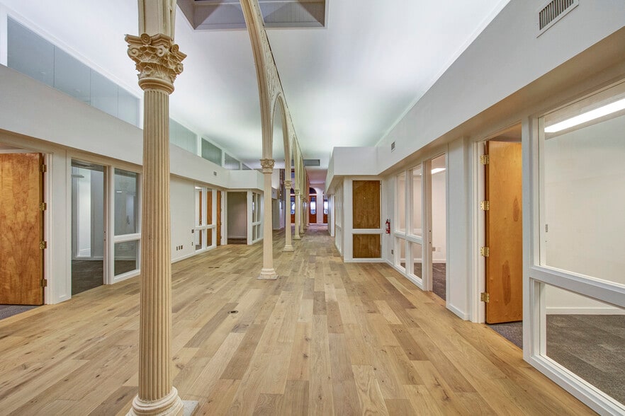 More Photos Of 712 Congress Ave, Austin Loft Creative Space For Sale