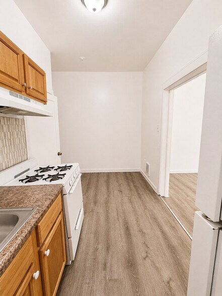 More Photos Of 7020 Woodland Ave, Philadelphia Apartments For Sale