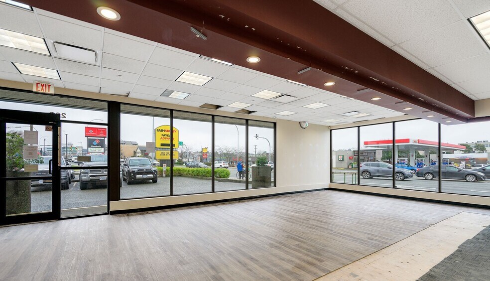 More Photos Of 3214 Douglas St, Saanich General Retail For Lease