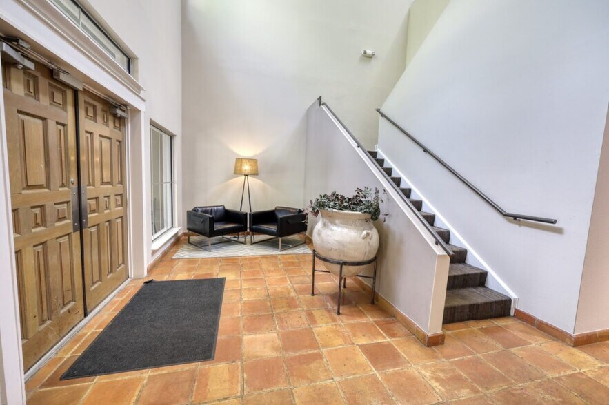 More Photos Of 13526 George Rd, San Antonio Office For Lease