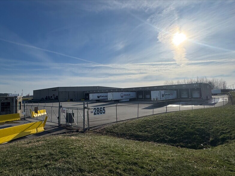 More Photos Of 2865 George Page Jr Rd, Columbus Warehouse For Lease