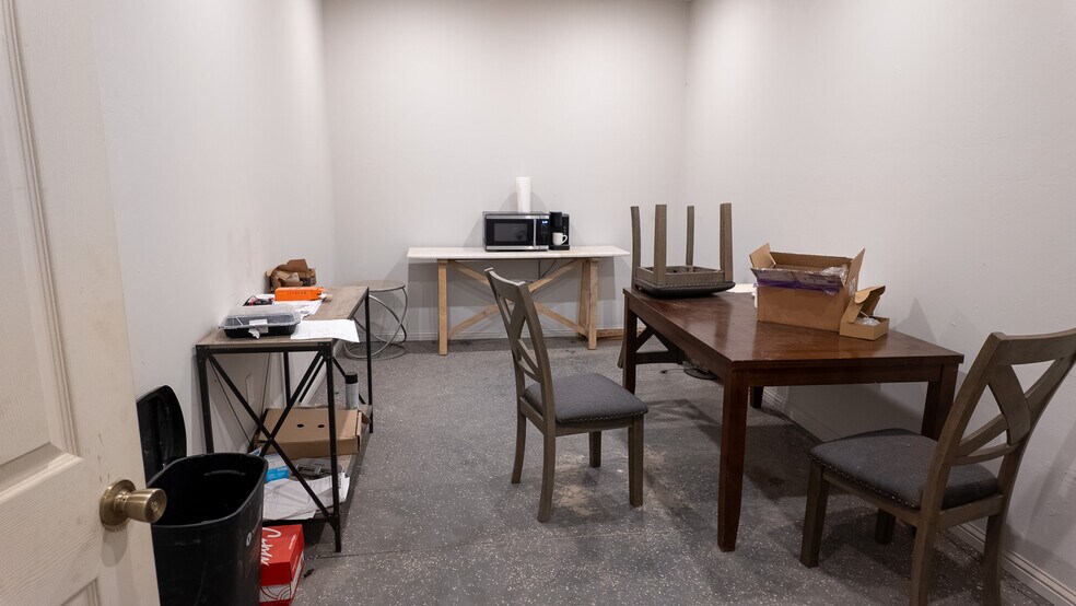 More Photos Of 11535 Sooner Rd, Edmond Warehouse For Sale