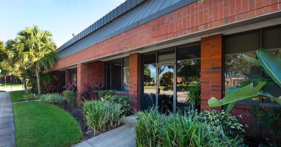 More Photos Of 6220 Hazeltine National Dr, Orlando Unknown For Lease