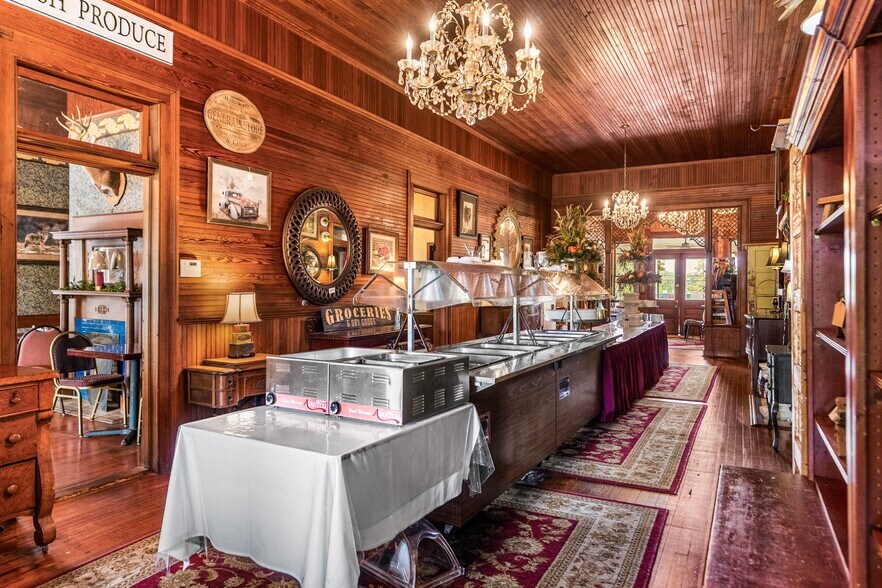 More Photos Of 323 N Main St, Swainsboro Restaurant For Sale