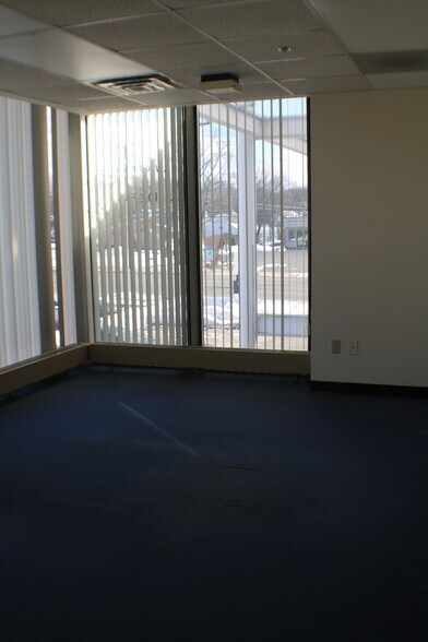 More Photos Of 97 Washington Ave, North Haven Medical For Lease