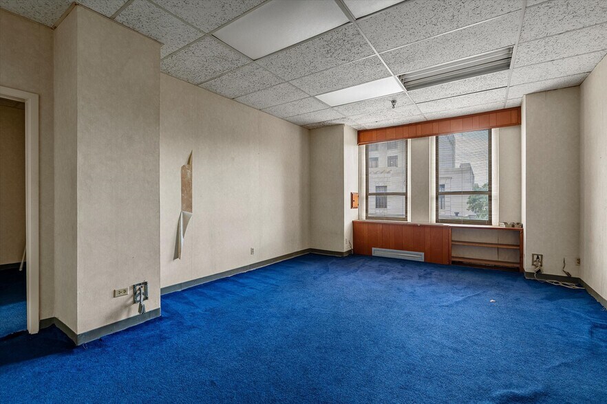 More Photos Of 509 Marshall St, Shreveport Office For Sale