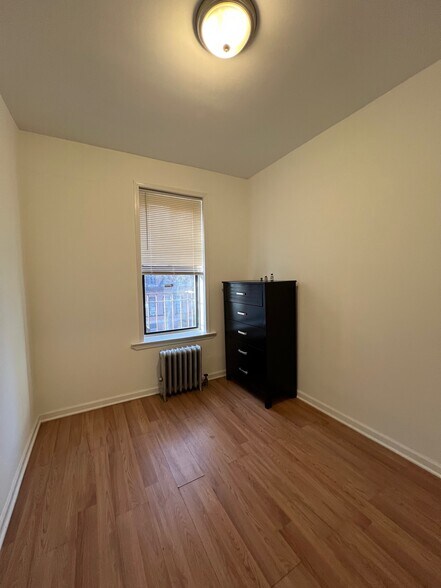 More Photos Of 3149 33rd St, Astoria Apartments For Sale