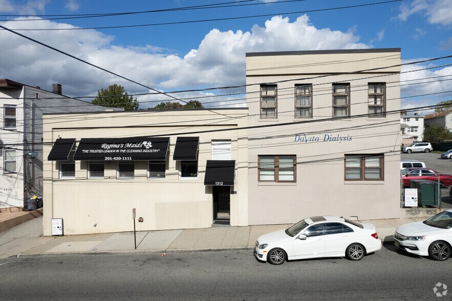 More Photos Of 1310 5th St, North Bergen Medical For Lease